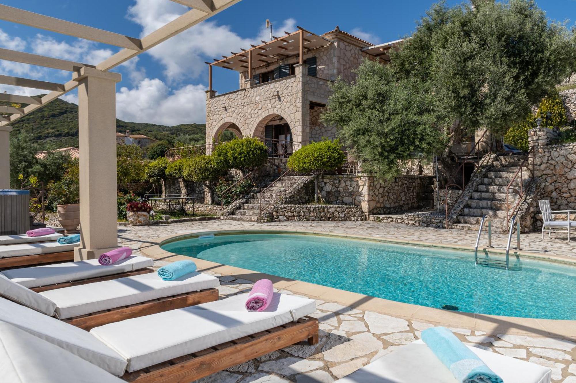 Vila Armos Stone - Private Pool & Sea Views, By Zantewize *